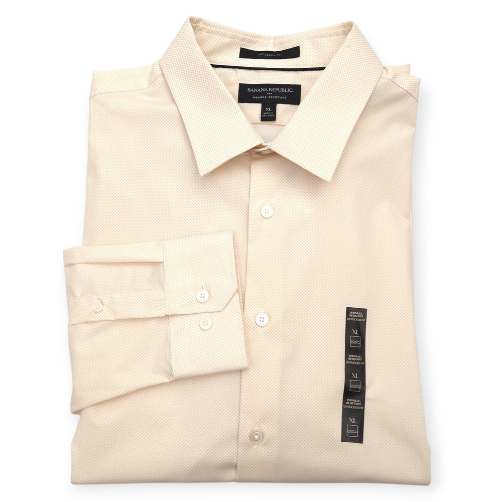 Banana Republic Size Medium Men's Wrinkle Resistant Untucked Button Front Shirt